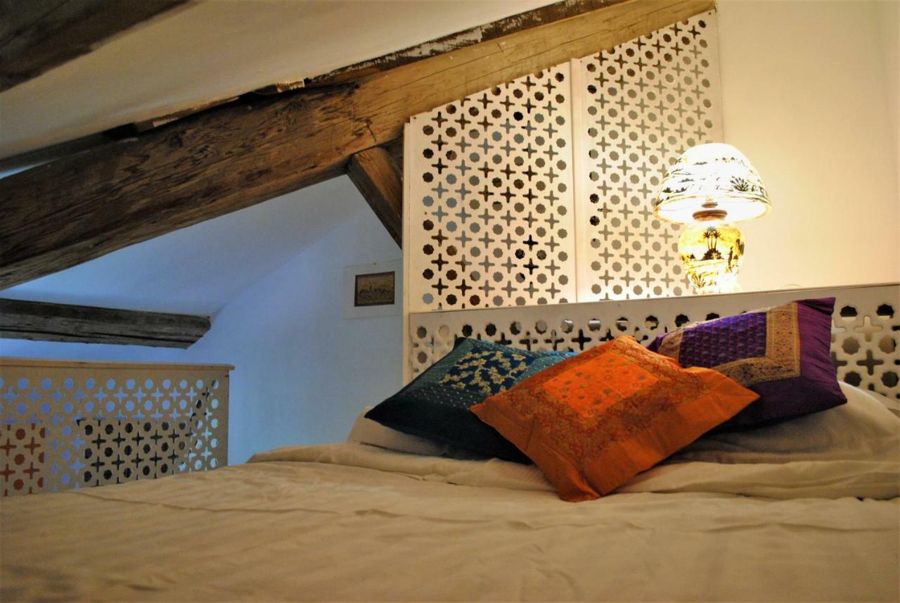 Les Routes Du Monde Bed & Breakfast Saint-Genies-de-Comolas Exterior photo